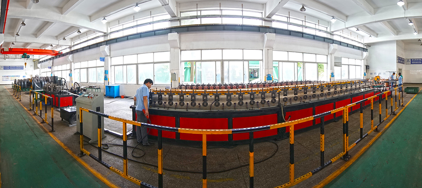 托臂鋼槽自動化冷彎生產線.jpg